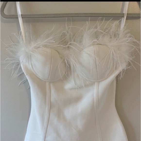 Revolve Brand Superdown Mini White Dress Small with Feather Detail - Picture 4 of 6